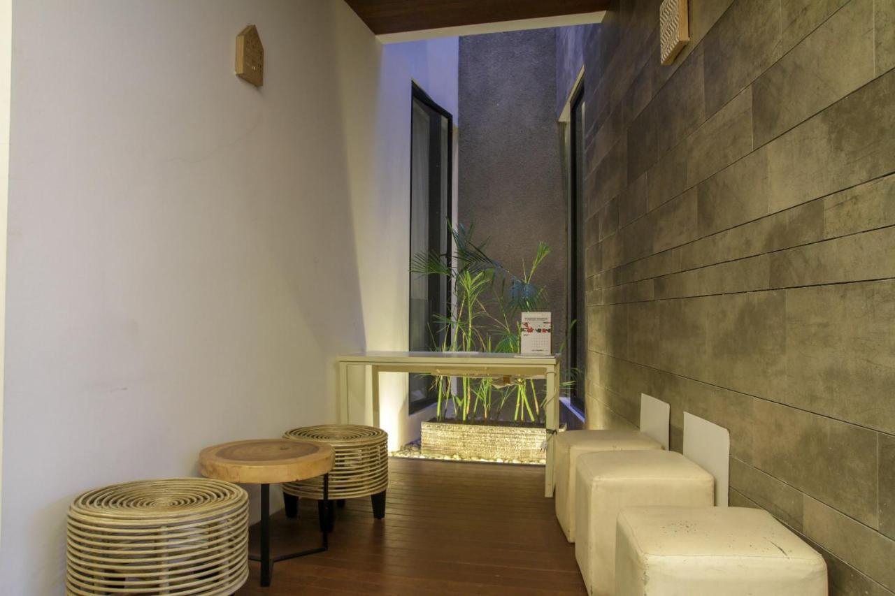 Tujutiga Suites Jakarta Kültér fotó