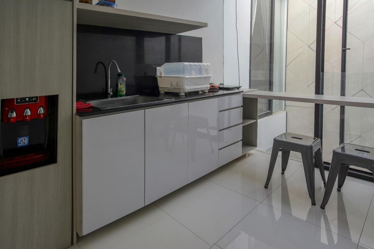 Tujutiga Suites Jakarta Kültér fotó