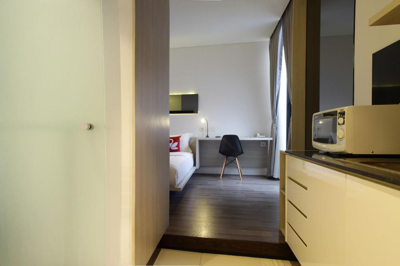 Tujutiga Suites Jakarta Kültér fotó