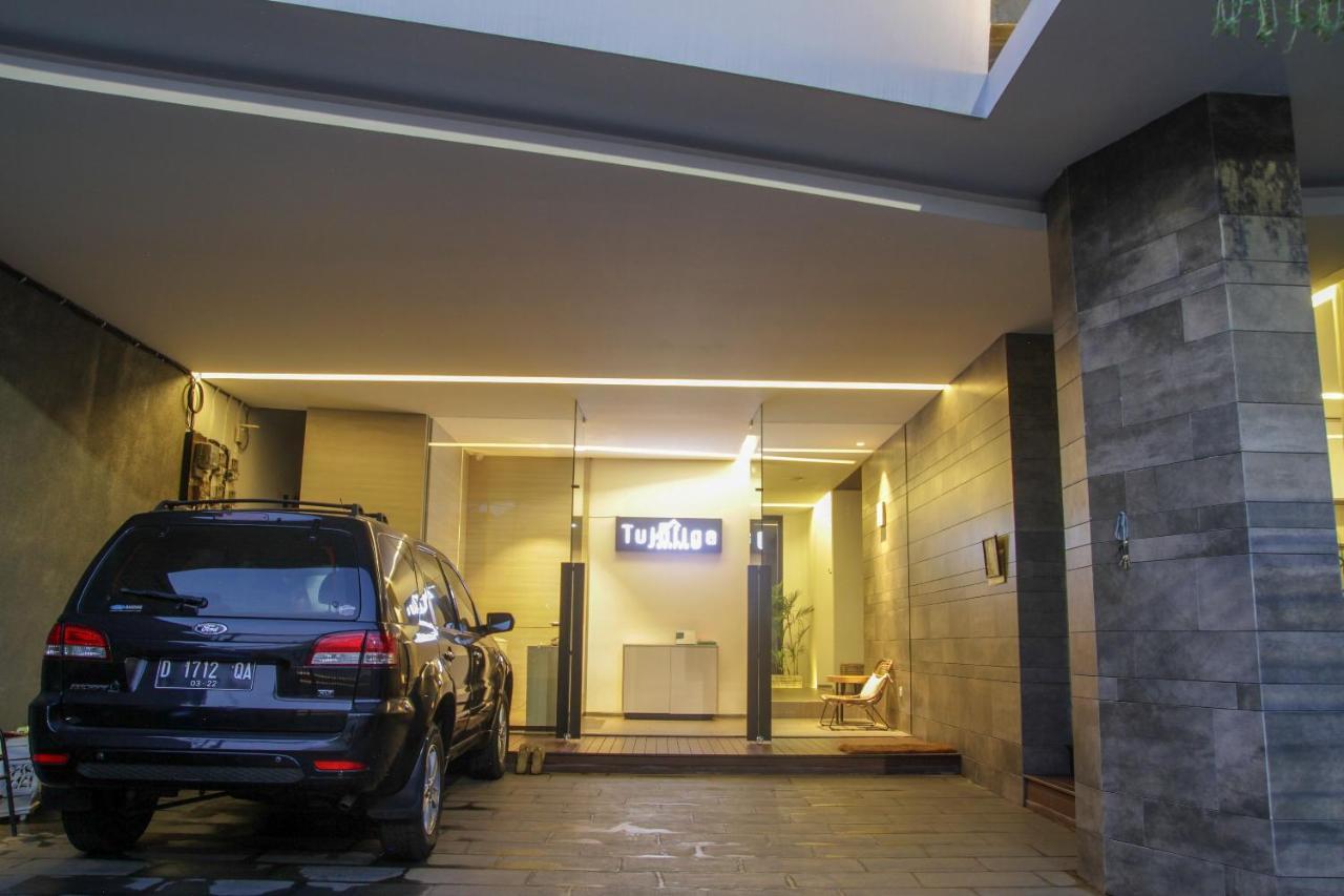 Tujutiga Suites Jakarta Kültér fotó